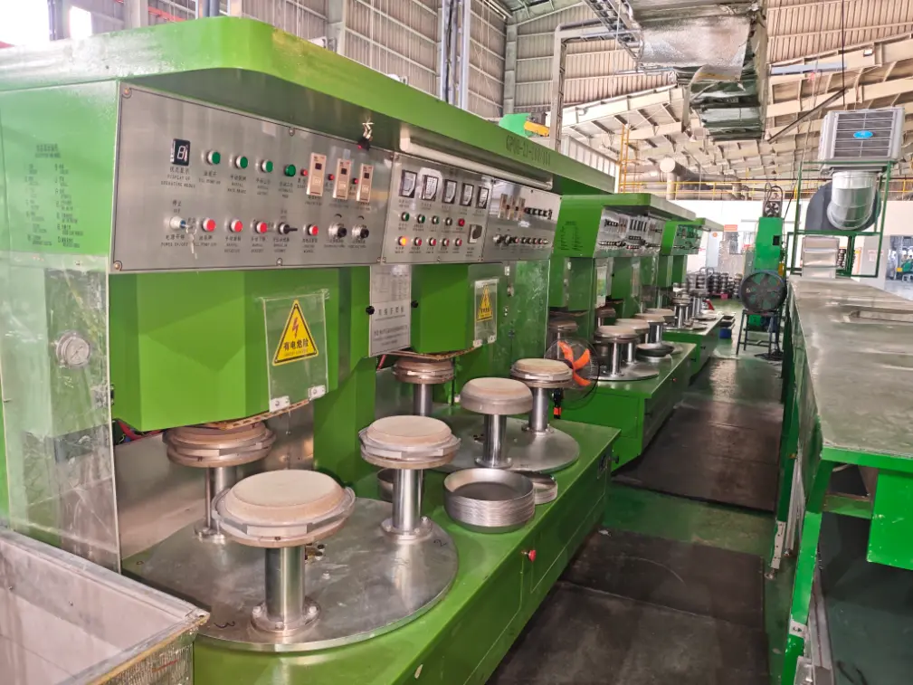 Umshini wokupheka wesisekelo sokupheka ufakwe phesheya.